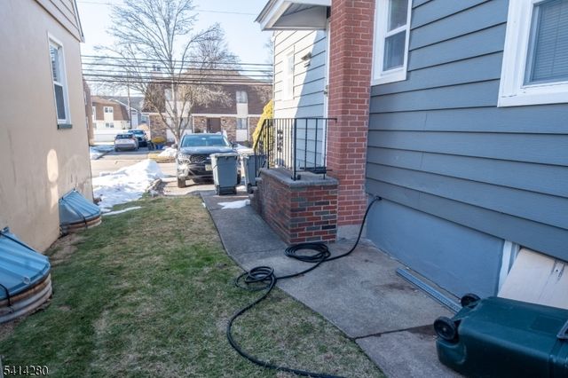 69 Penobscot St, Clifton City, NJ 07013