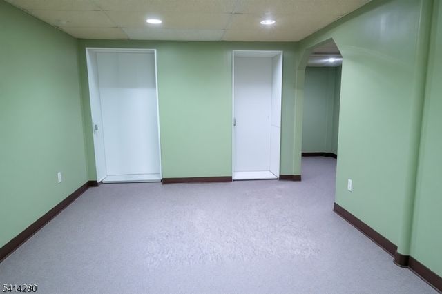 69 Penobscot St, Clifton City, NJ 07013