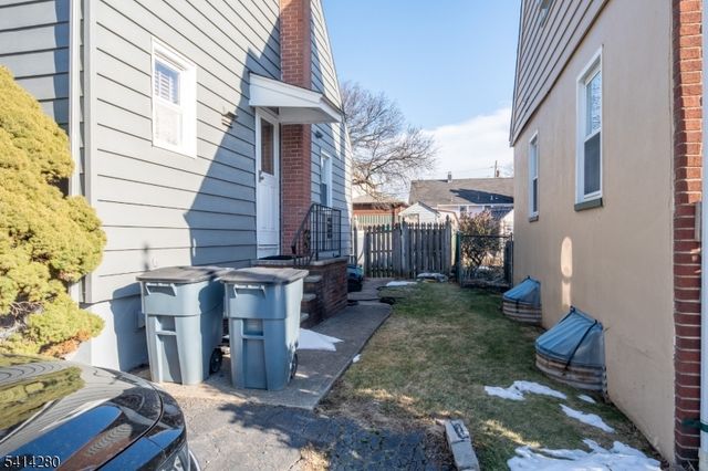 69 Penobscot St, Clifton City, NJ 07013