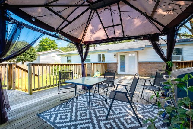 6401 Navajo Trail, North Little Rock, AR 72116