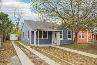 411 W Water St, Kerrville, TX 78028