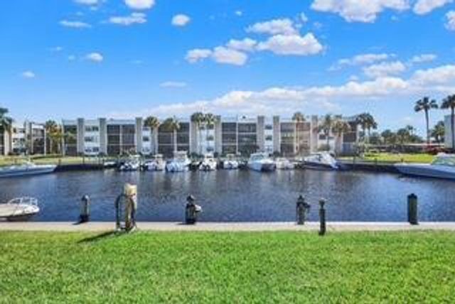 1950 SW Palm City Road 9102, Stuart, FL 34994