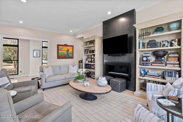 9 Glen Eagles Drive, Jackson, MS 39211