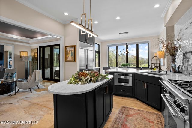 9 Glen Eagles Drive, Jackson, MS 39211