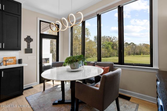 9 Glen Eagles Drive, Jackson, MS 39211