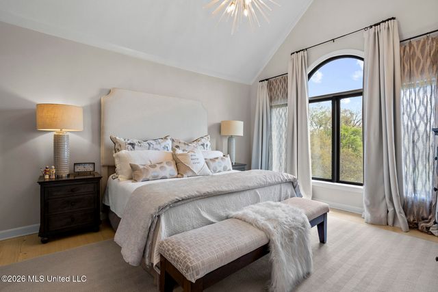 9 Glen Eagles Drive, Jackson, MS 39211