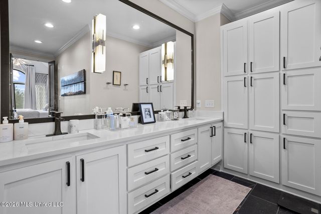 9 Glen Eagles Drive, Jackson, MS 39211