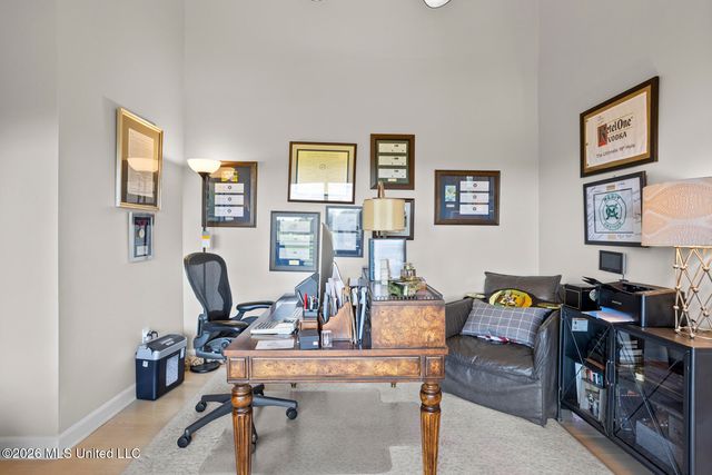 9 Glen Eagles Drive, Jackson, MS 39211