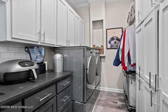 9 Glen Eagles Drive, Jackson, MS 39211