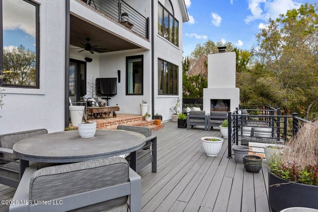 9 Glen Eagles Drive, Jackson, MS 39211