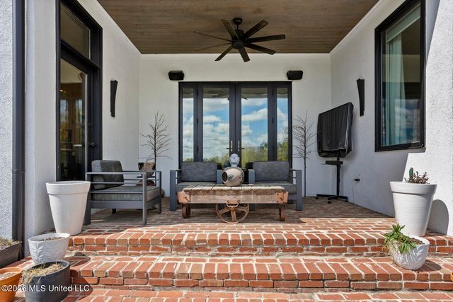 9 Glen Eagles Drive, Jackson, MS 39211