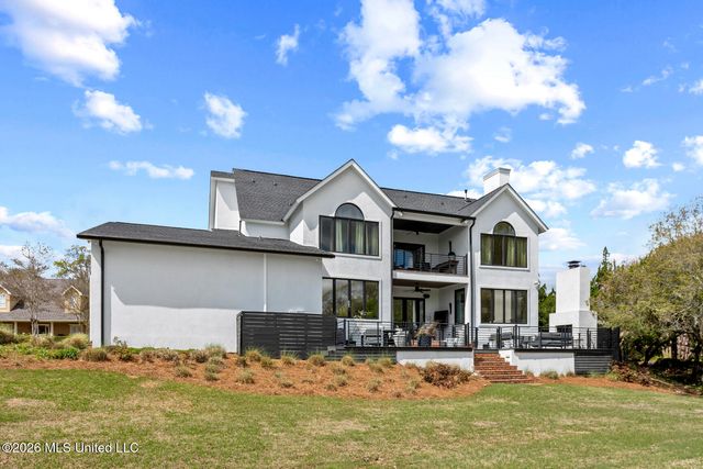 9 Glen Eagles Drive, Jackson, MS 39211