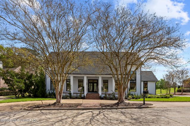 9 Glen Eagles Drive, Jackson, MS 39211