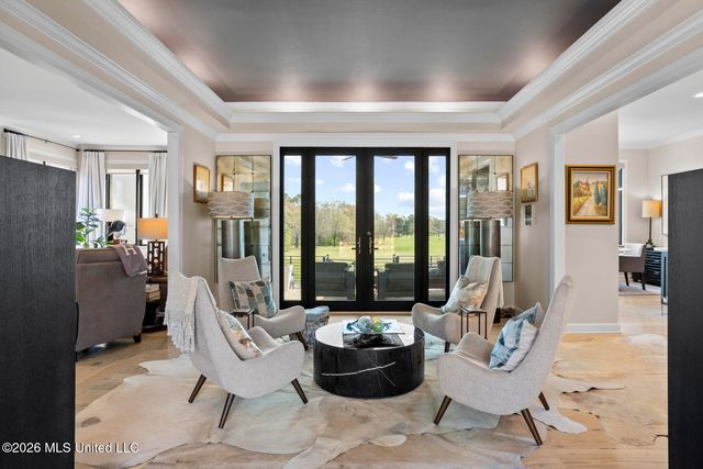 9 Glen Eagles Drive, Jackson, MS 39211