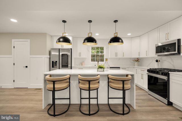 2308 CREEK DR, Alexandria, VA 22308