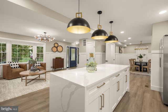2308 CREEK DR, Alexandria, VA 22308