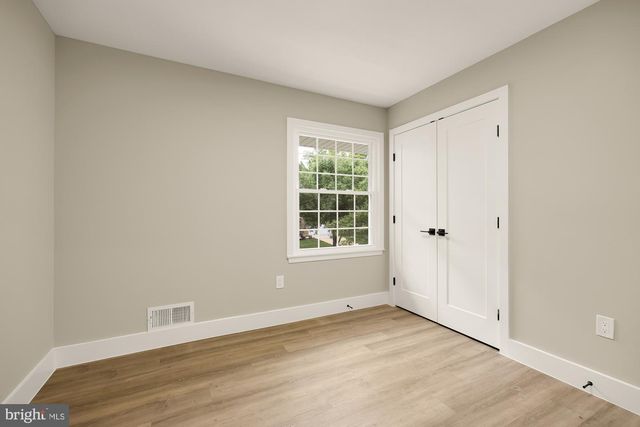 2308 CREEK DR, Alexandria, VA 22308