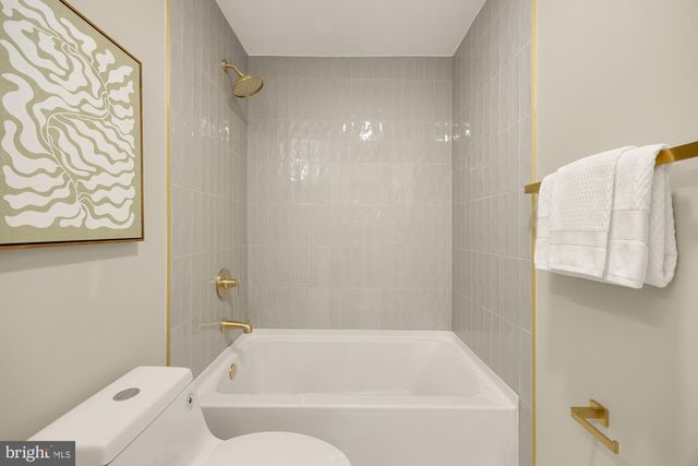 2308 CREEK DR, Alexandria, VA 22308