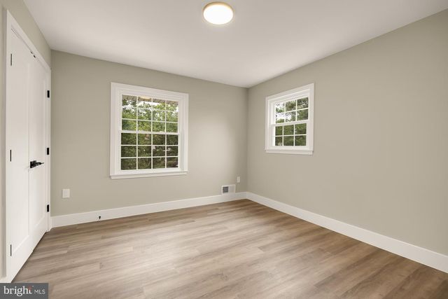 2308 CREEK DR, Alexandria, VA 22308