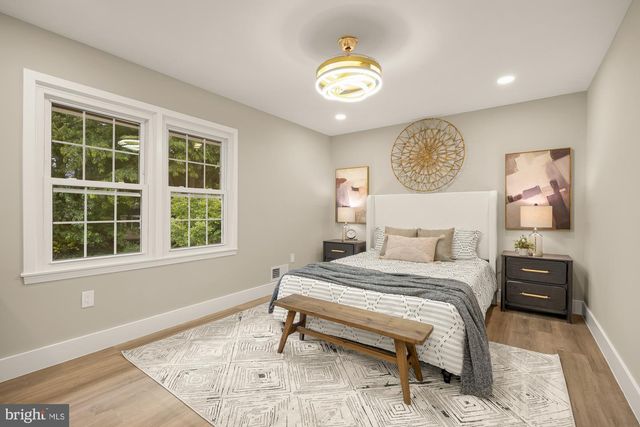 2308 CREEK DR, Alexandria, VA 22308