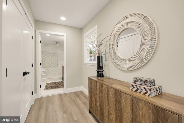 2308 CREEK DR, Alexandria, VA 22308
