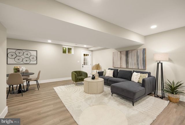 2308 CREEK DR, Alexandria, VA 22308