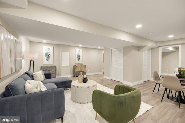 2308 CREEK DR, Alexandria, VA 22308