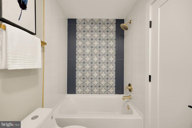 2308 CREEK DR, Alexandria, VA 22308