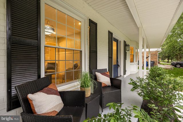 2308 CREEK DR, Alexandria, VA 22308
