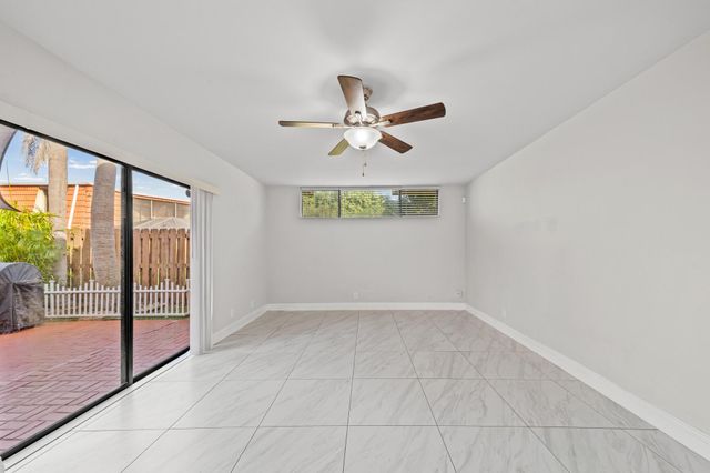 8194 Thames Boulevard B, Boca Raton, FL 33433