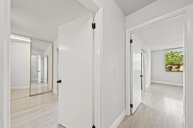 8194 Thames Boulevard B, Boca Raton, FL 33433