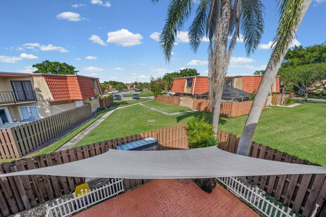 8194 Thames Boulevard B, Boca Raton, FL 33433
