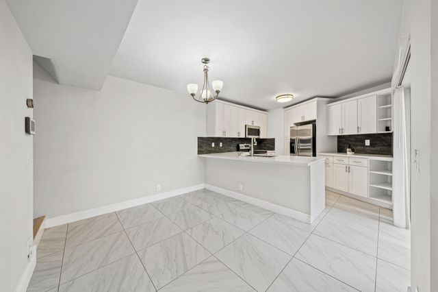 8194 Thames Boulevard B, Boca Raton, FL 33433