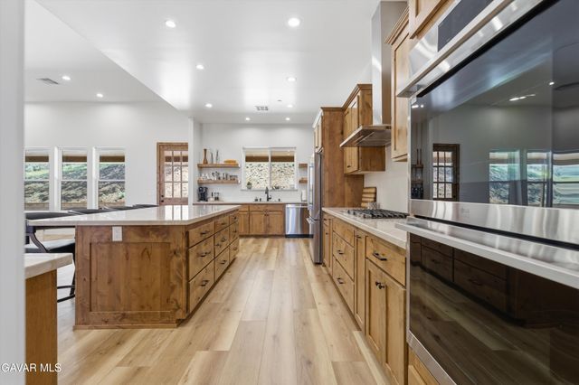 27140 Shut Out Place, Tehachapi, CA 93561