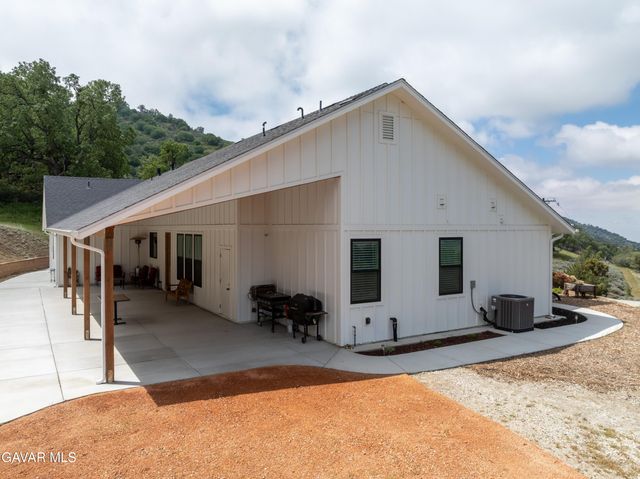 27140 Shut Out Place, Tehachapi, CA 93561