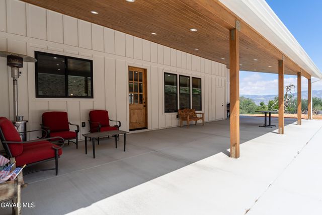 27140 Shut Out Place, Tehachapi, CA 93561