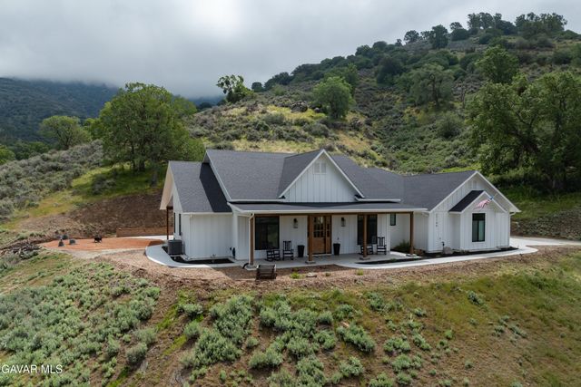 27140 Shut Out Place, Tehachapi, CA 93561