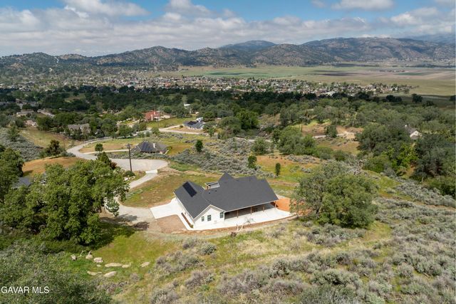 27140 Shut Out Place, Tehachapi, CA 93561