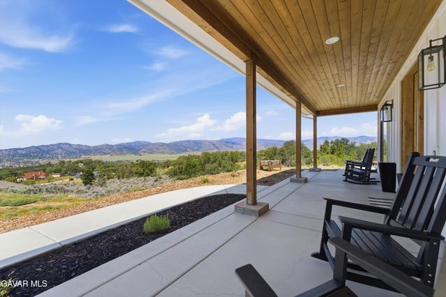 27140 Shut Out Place, Tehachapi, CA 93561