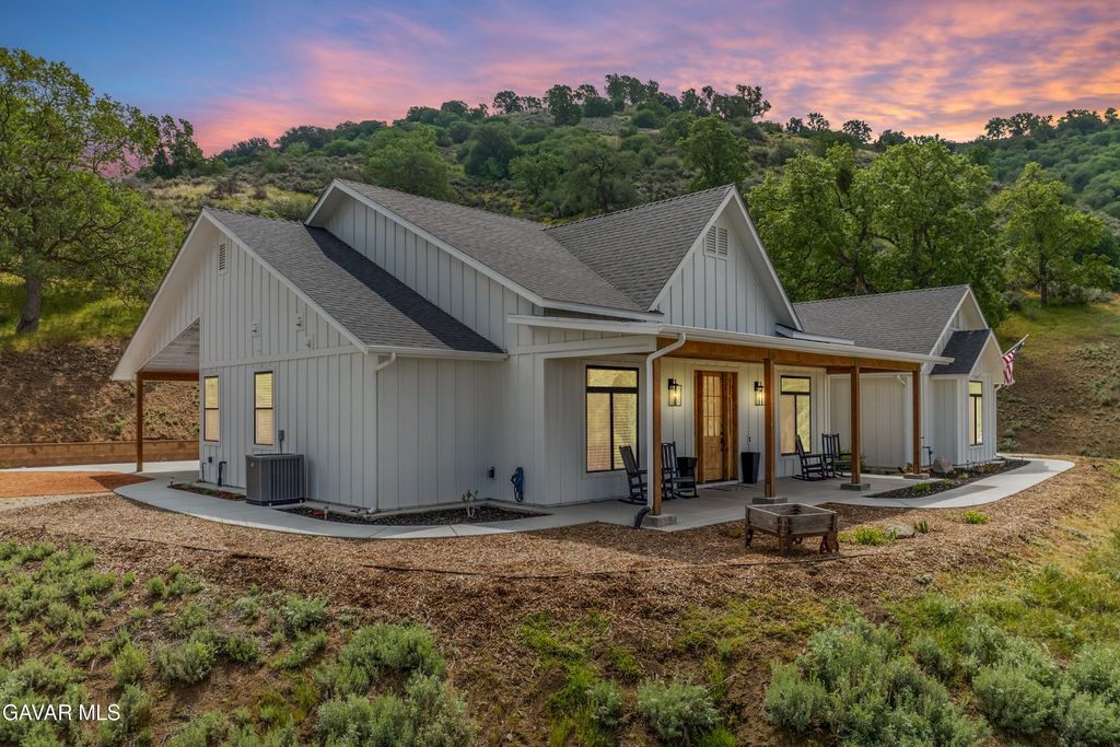 27140 Shut Out Place, Tehachapi, CA 93561