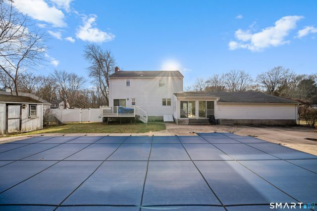 94 Raymond Road, Windsor Locks, CT 06096