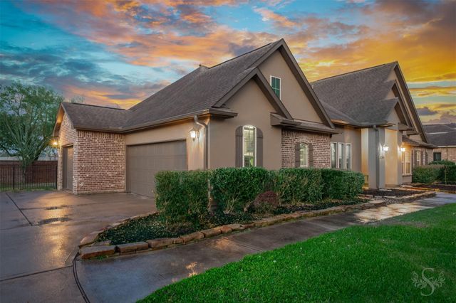 32434 Waterford Crest Ln, Fulshear, TX 77441