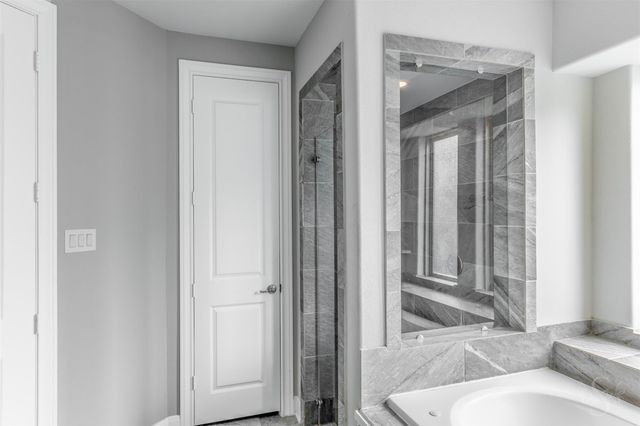 32434 Waterford Crest Ln, Fulshear, TX 77441