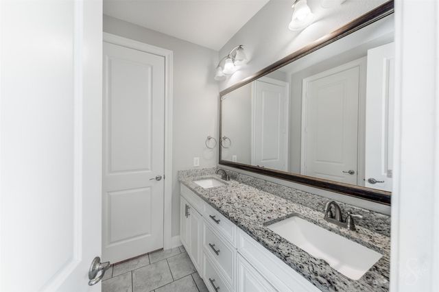 32434 Waterford Crest Ln, Fulshear, TX 77441