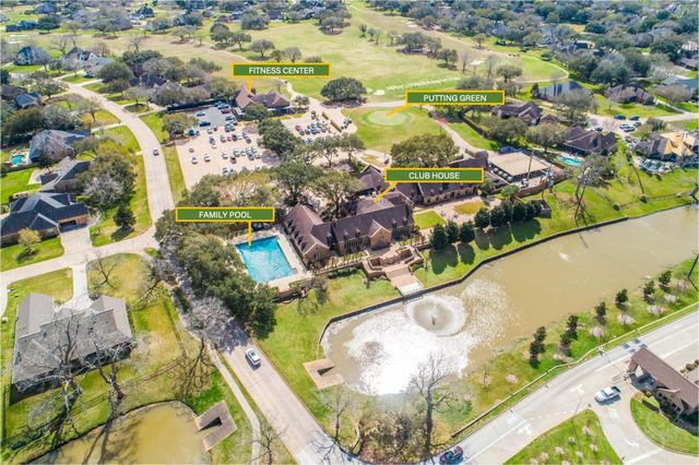 32434 Waterford Crest Ln, Fulshear, TX 77441