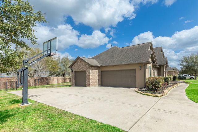 32434 Waterford Crest Ln, Fulshear, TX 77441