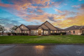 32434 Waterford Crest Ln, Fulshear, TX 77441