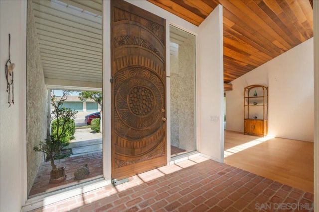 5643 Bloch St, San Diego, CA 92122