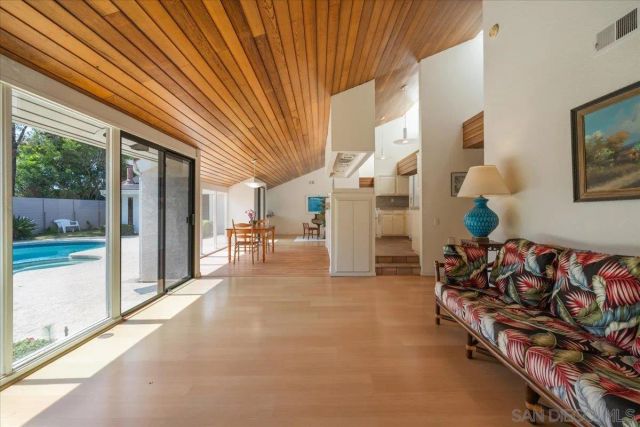 5643 Bloch St, San Diego, CA 92122