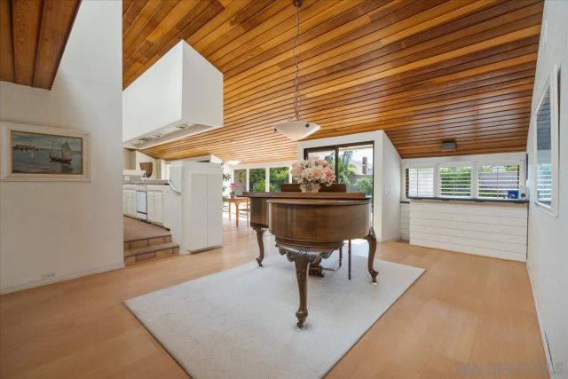 5643 Bloch St, San Diego, CA 92122